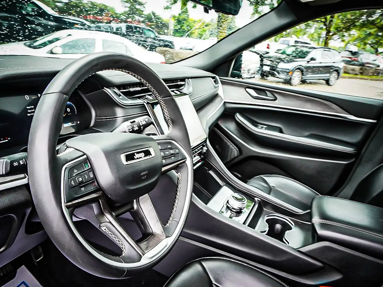 Jeep Grand Cherokee photo Jeep Grand Cherokee