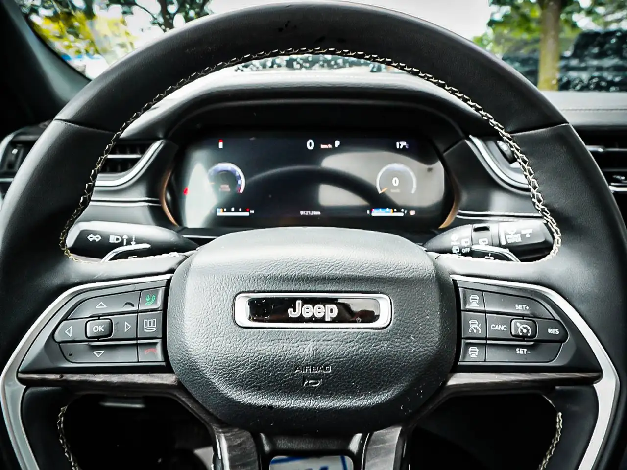 Jeep Grand Cherokee photo Jeep Grand Cherokee