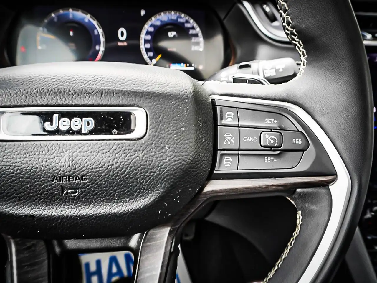 Jeep Grand Cherokee photo Jeep Grand Cherokee