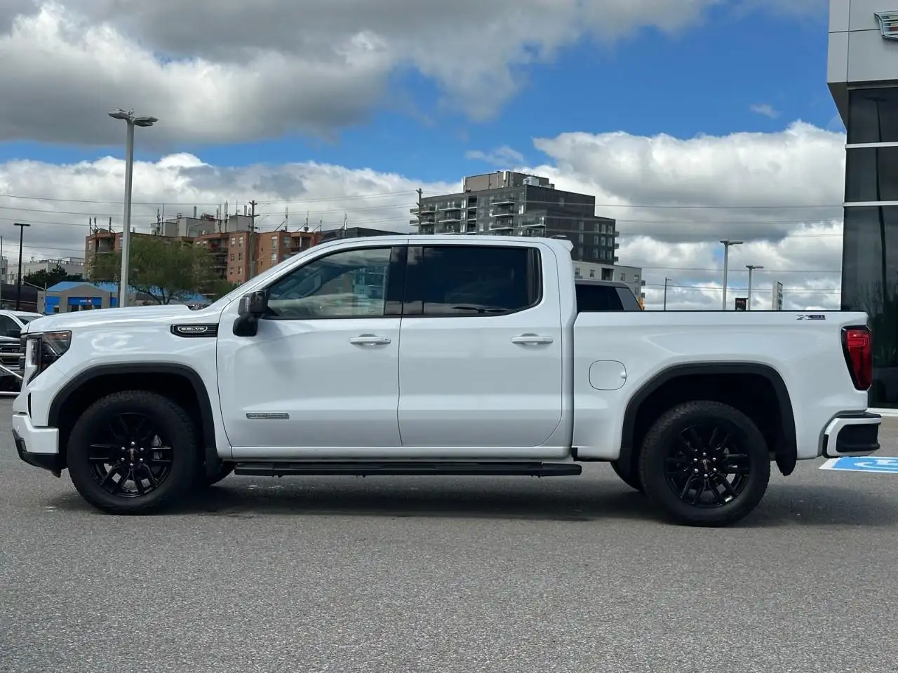 GMC Sierra 1500 снимка GMC Sierra 1500
