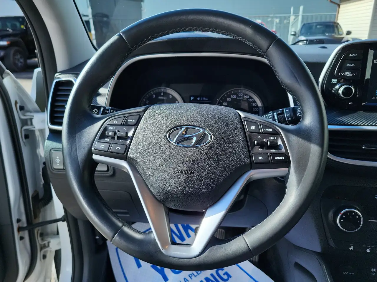 Hyundai TUCSON снимка Hyundai TUCSON