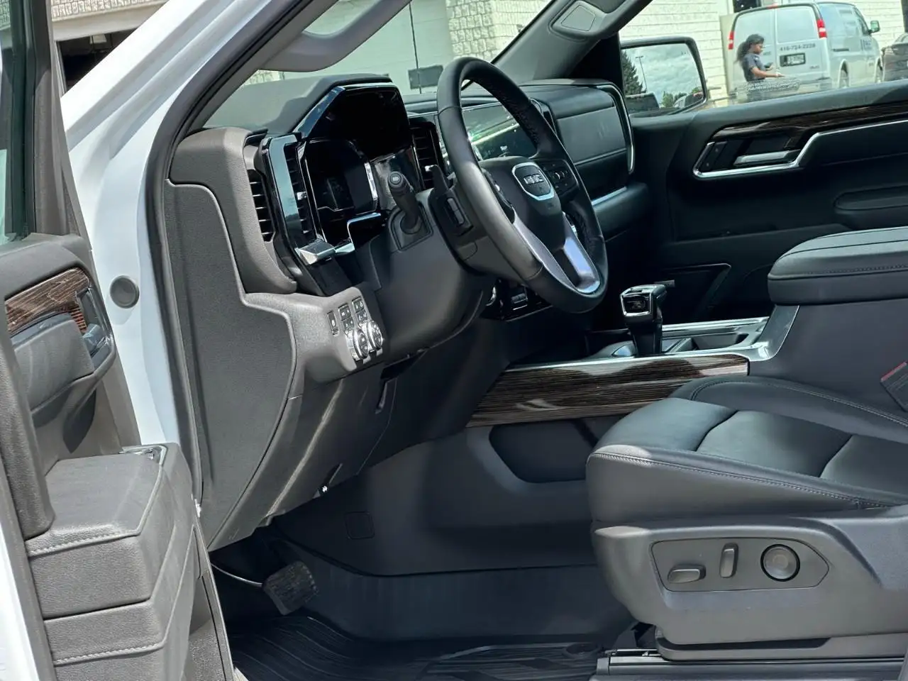 GMC Sierra 1500 снимка GMC Sierra 1500