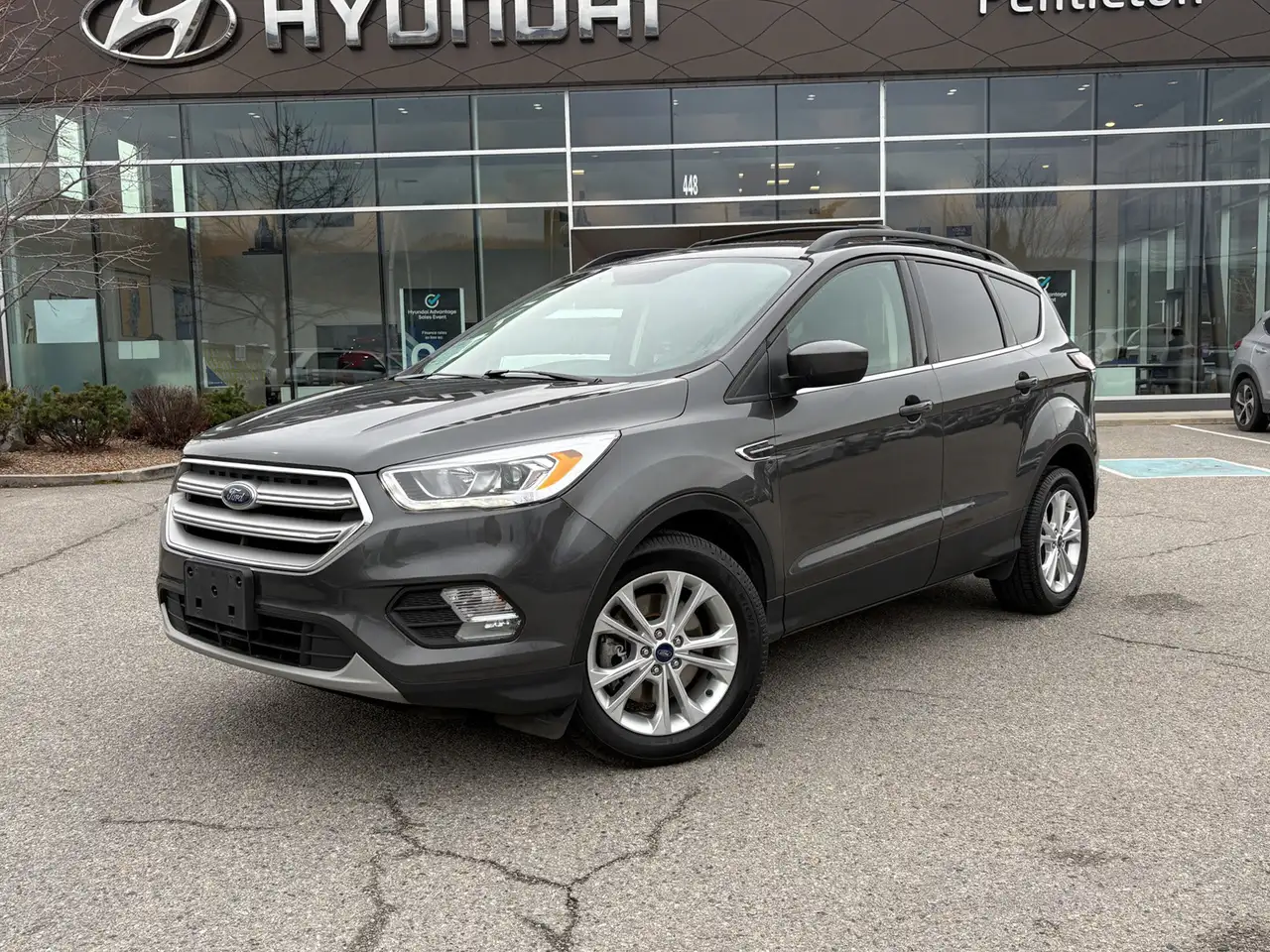 Ford Escape снимка Ford Escape