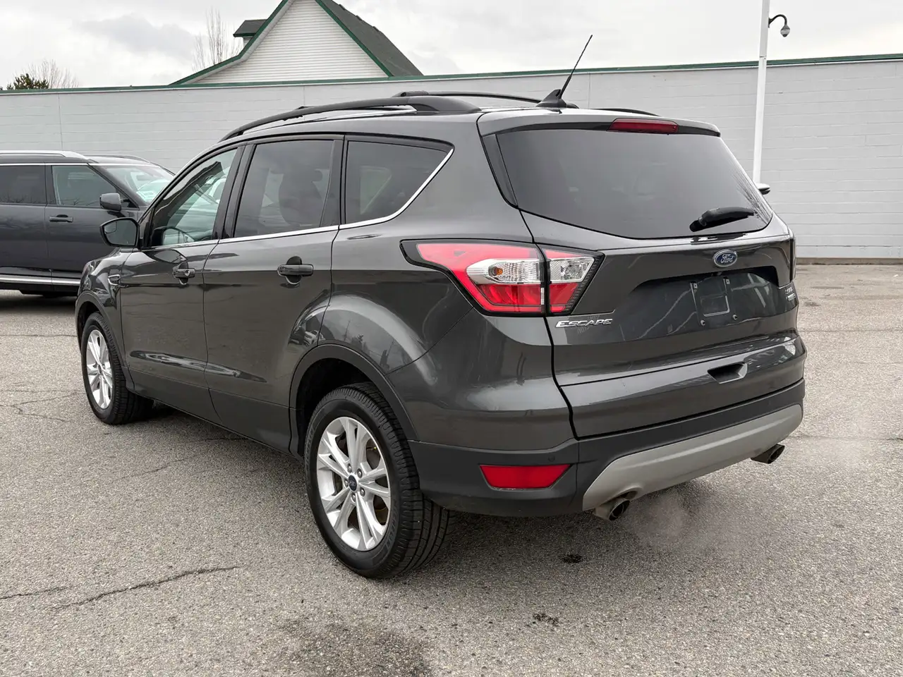 Ford Escape снимка Ford Escape