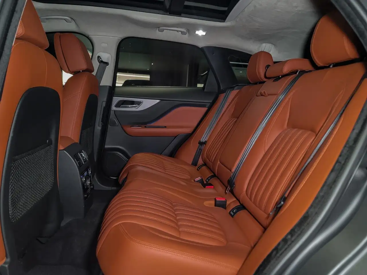 Jaguar F-Pace fotografie Jaguar F-Pace