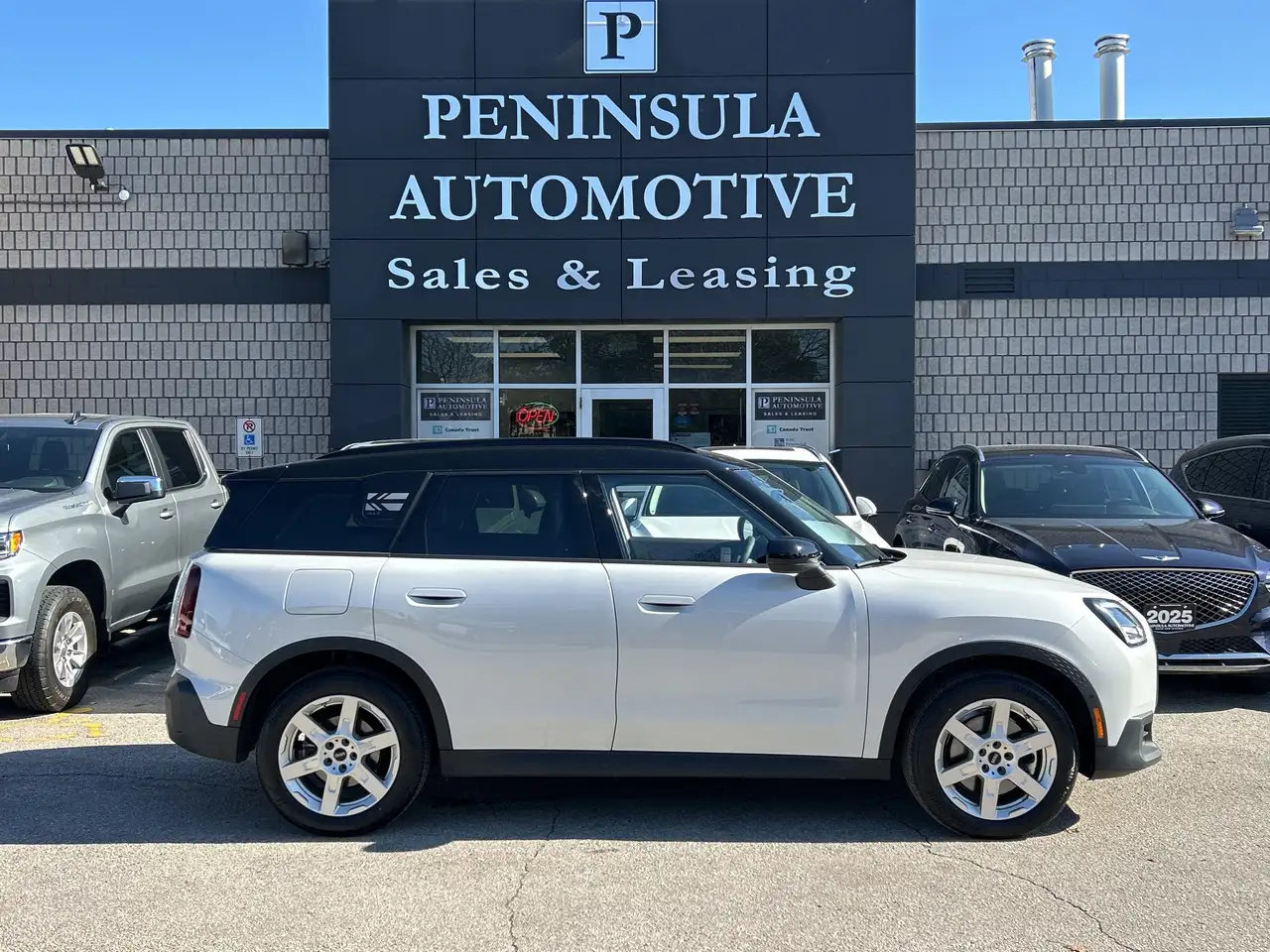 MINI Countryman снимка MINI Countryman