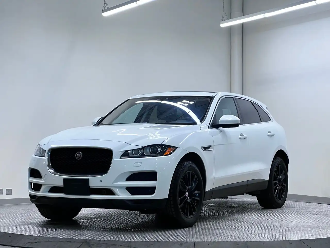 2019 Jaguar F-Pace