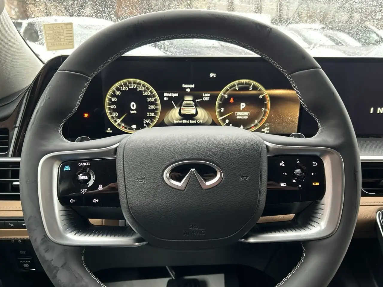 Infiniti QX80 fotografie Infiniti QX80