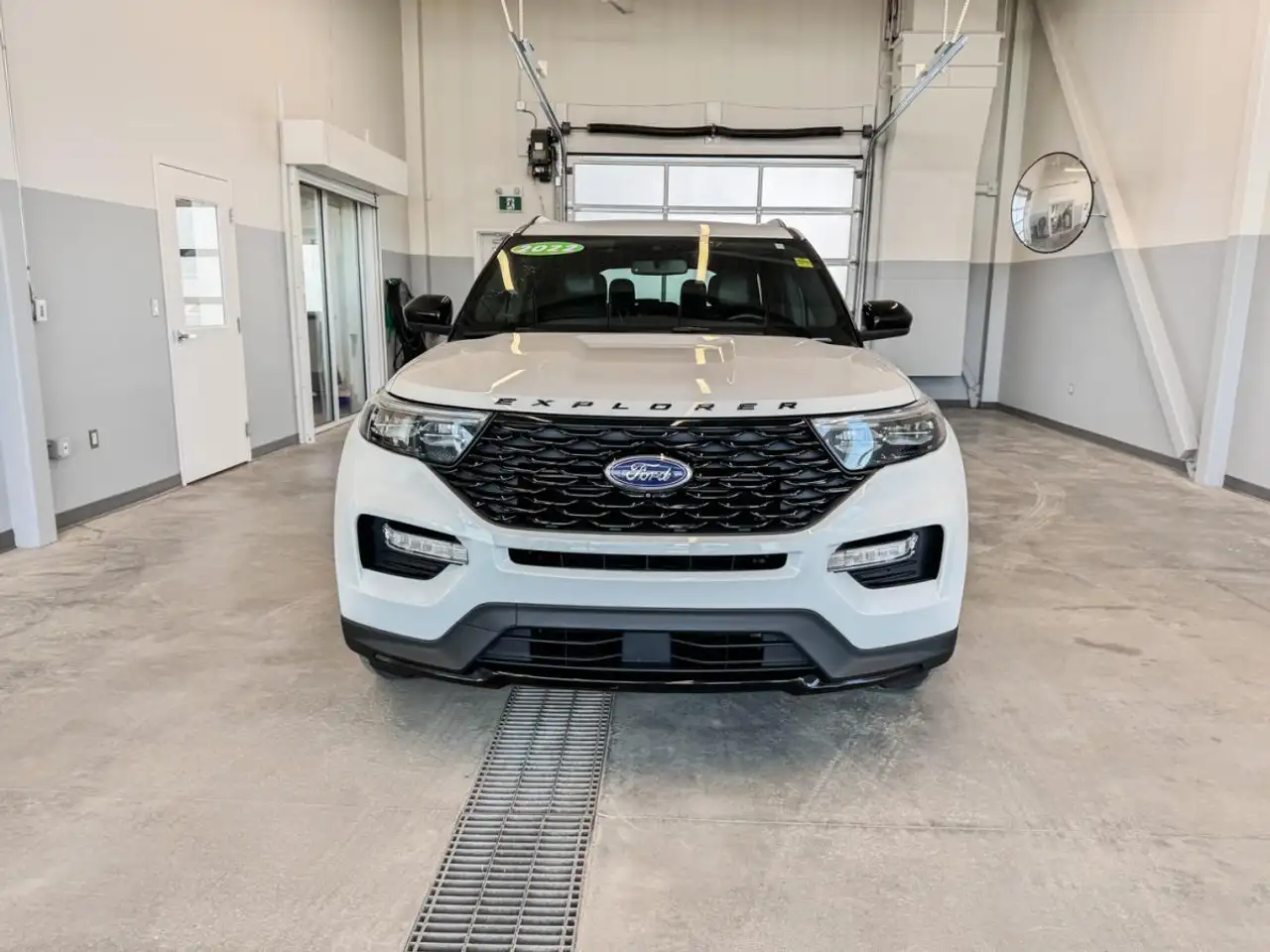 Ford Explorer снимка Ford Explorer
