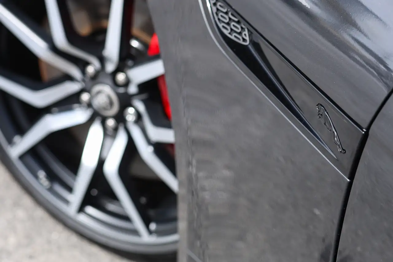 Jaguar F-Type снимка Jaguar F-Type
