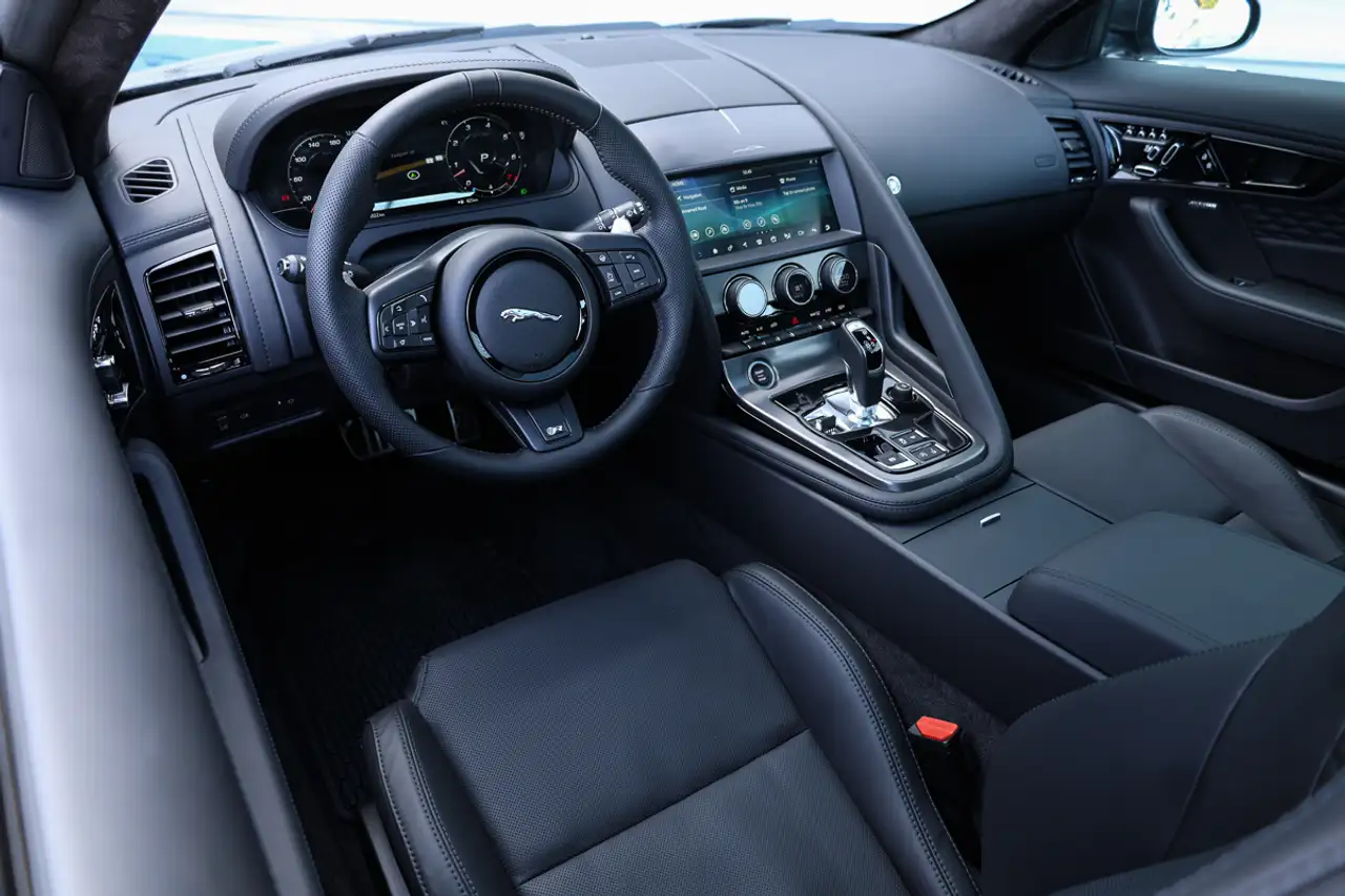 Jaguar F-Type снимка Jaguar F-Type