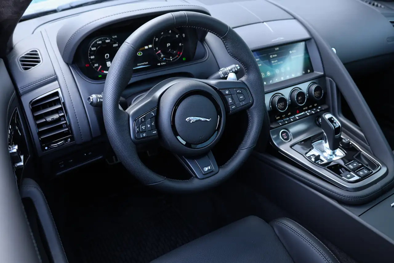 Jaguar F-Type снимка Jaguar F-Type