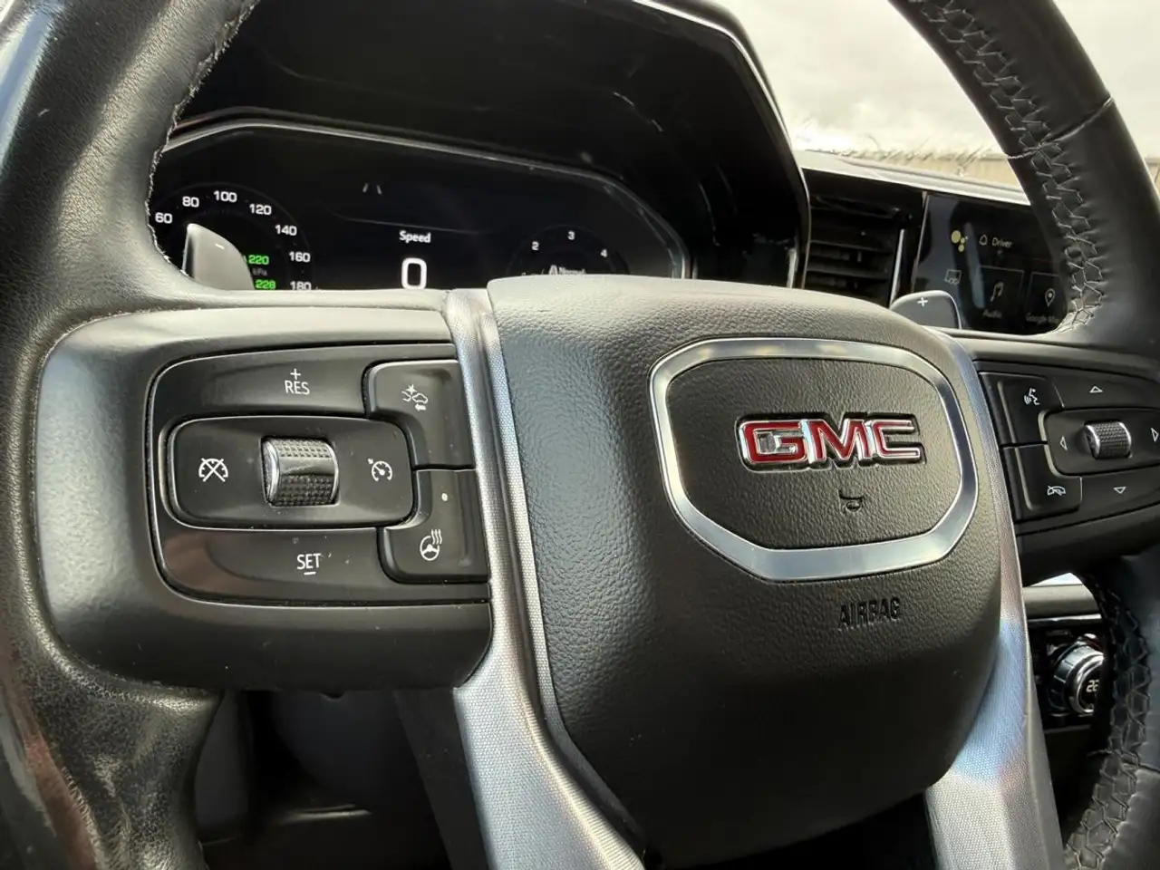 GMC Sierra 1500 снимка GMC Sierra 1500