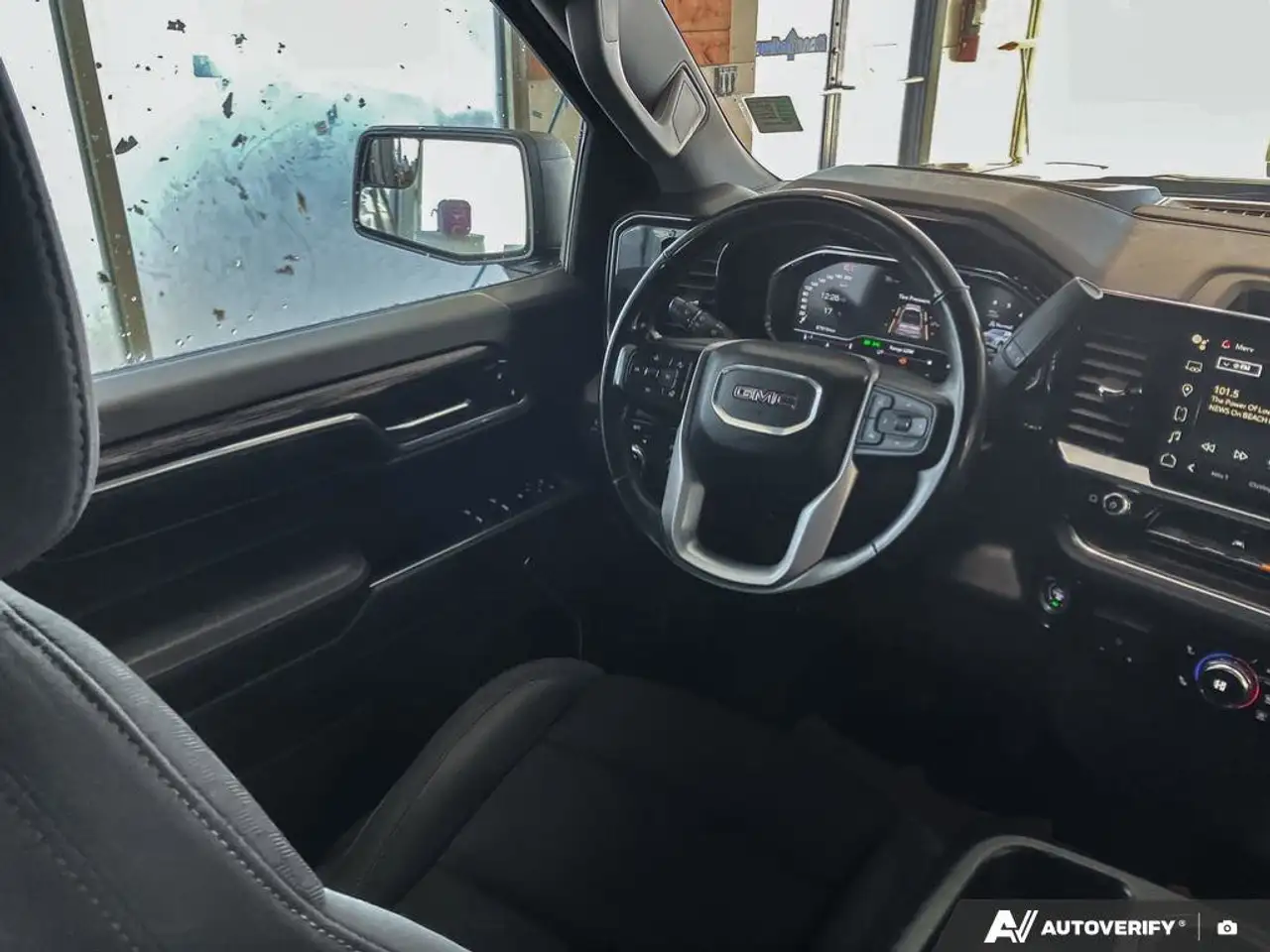 GMC Sierra 1500 снимка GMC Sierra 1500