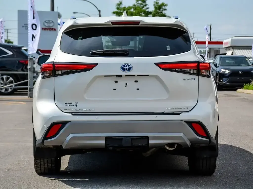 Toyota Highlander снимка Toyota Highlander