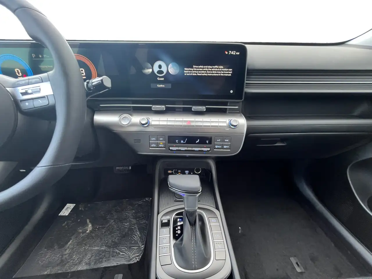 Hyundai KONA снимка Hyundai KONA