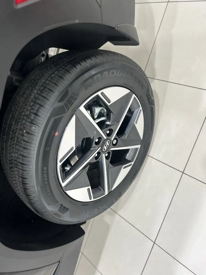 Hyundai TUCSON снимка Hyundai TUCSON