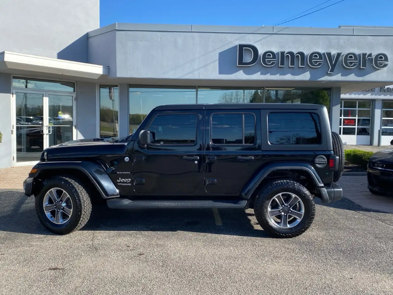 Jeep Wrangler снимка Jeep Wrangler