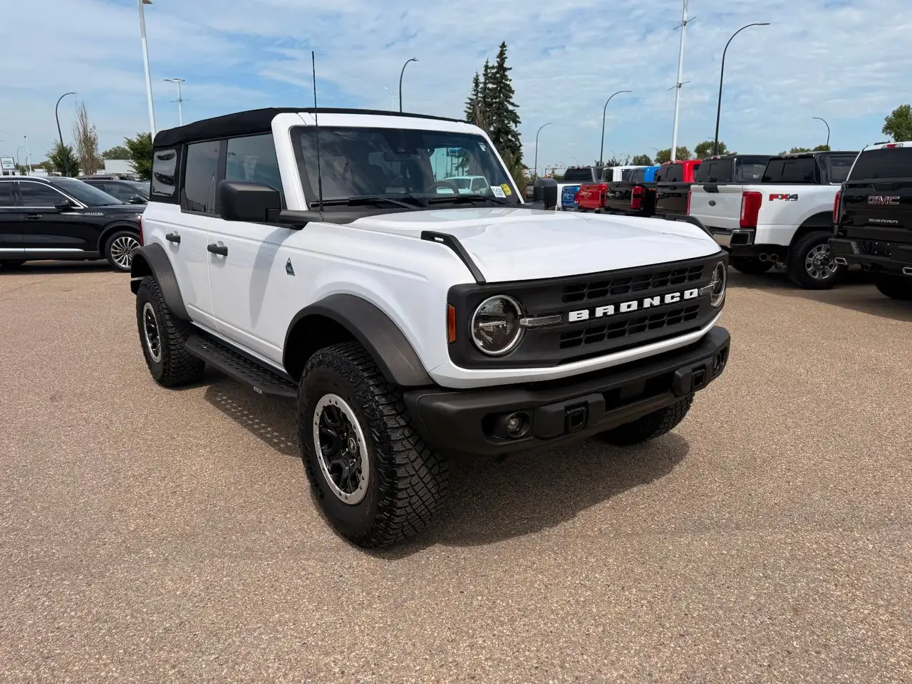 Ford Bronco photo Ford Bronco
