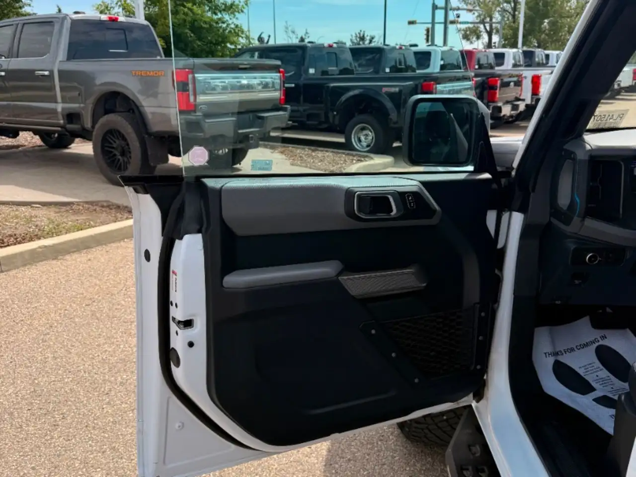 Ford Bronco photo Ford Bronco