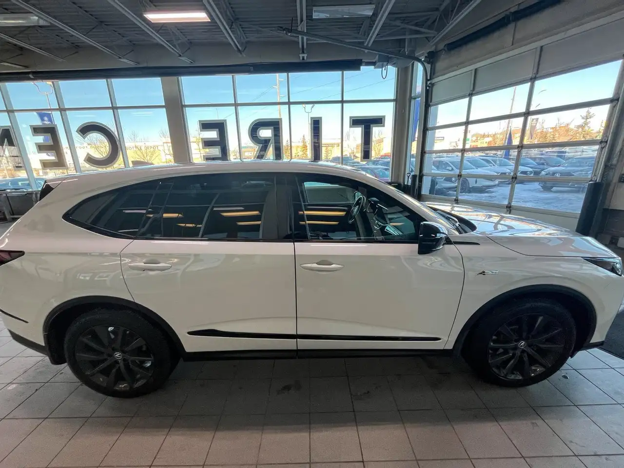 Acura MDX снимка Acura MDX