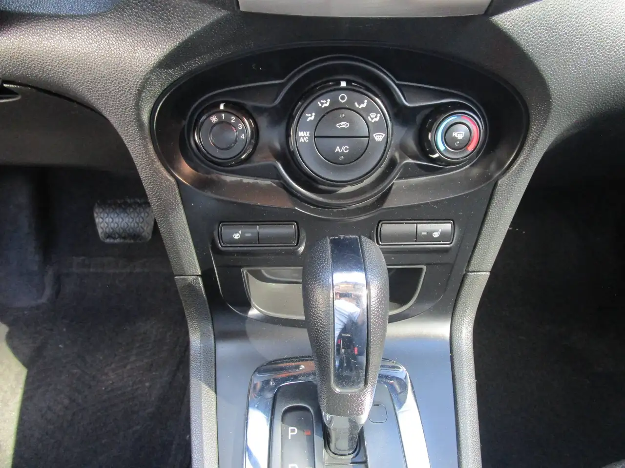 Ford Fiesta photo Ford Fiesta