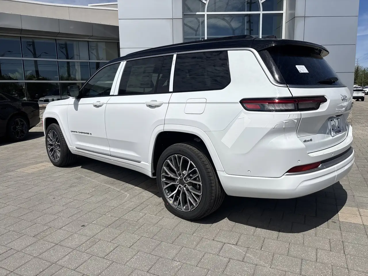 Jeep Grand Cherokee снимка Jeep Grand Cherokee