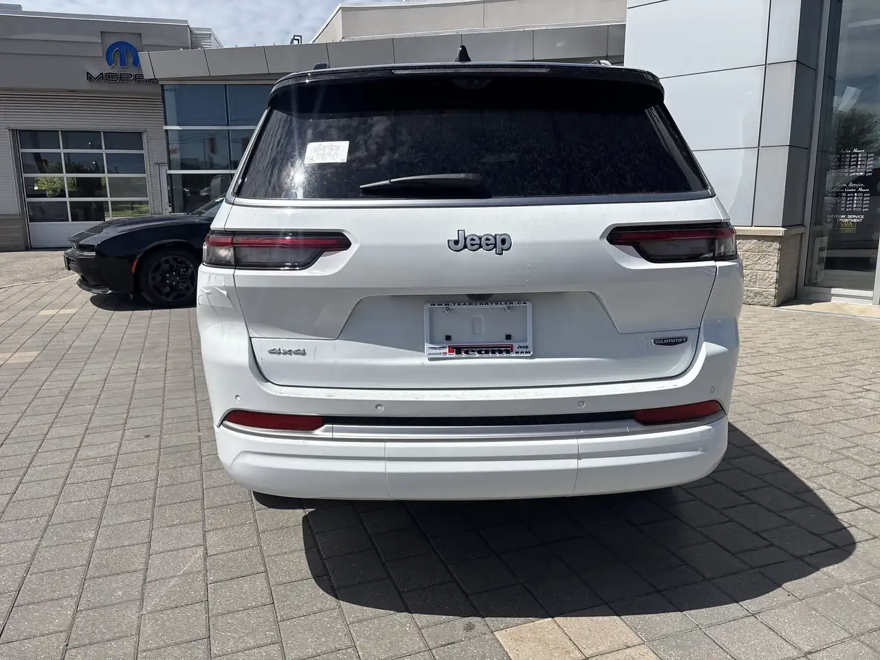Jeep Grand Cherokee снимка Jeep Grand Cherokee