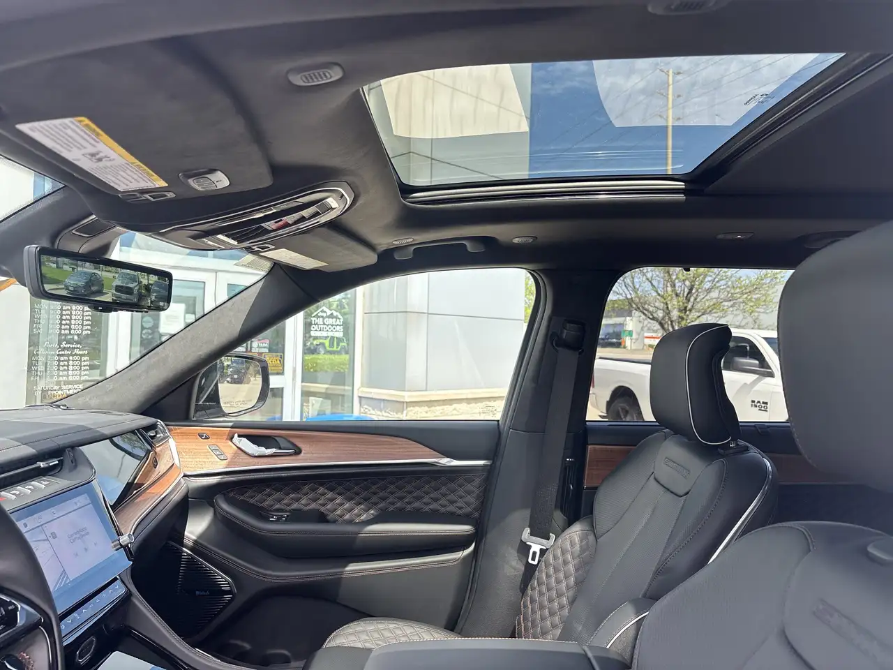 Jeep Grand Cherokee снимка Jeep Grand Cherokee