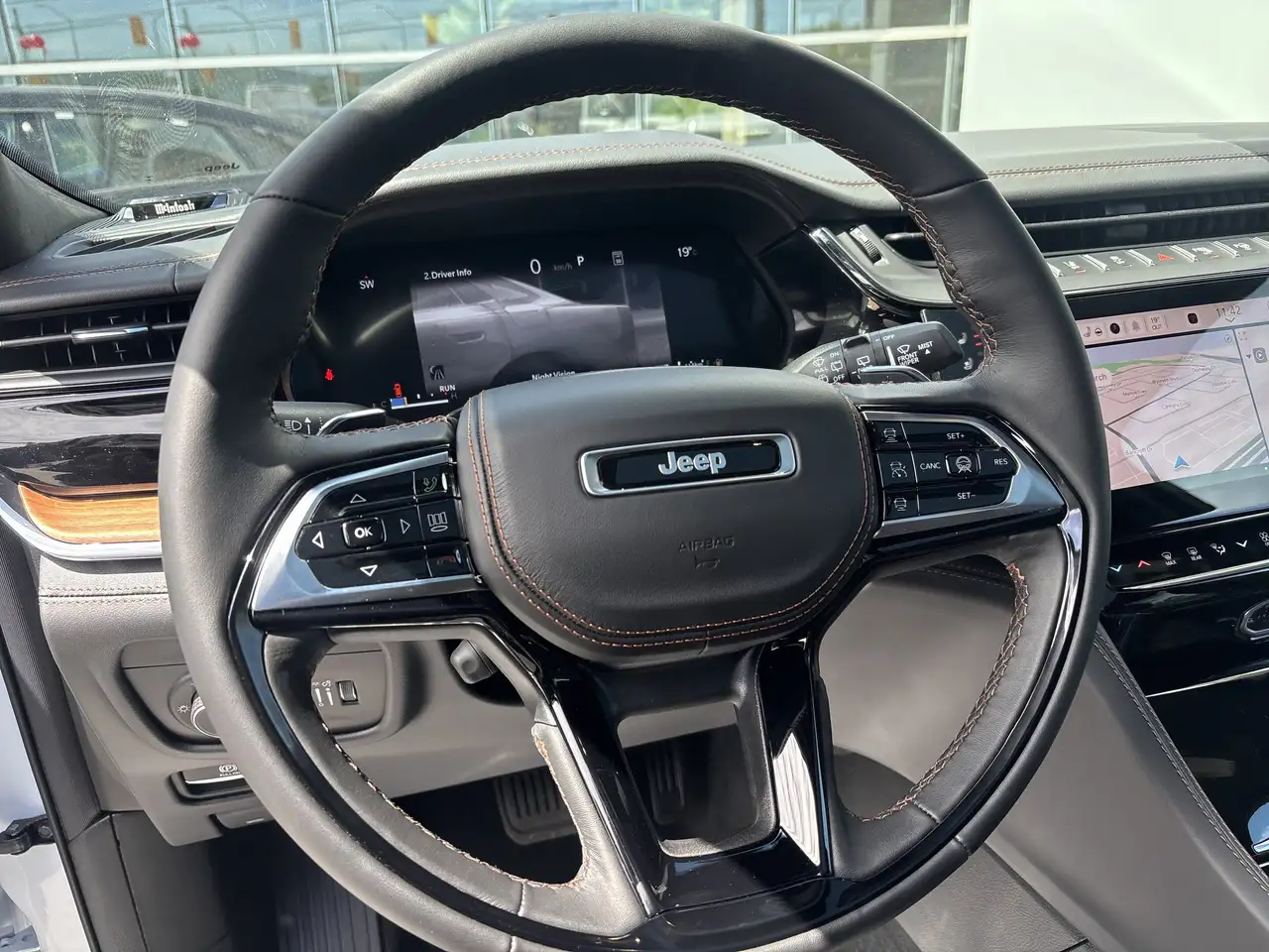 Jeep Grand Cherokee снимка Jeep Grand Cherokee