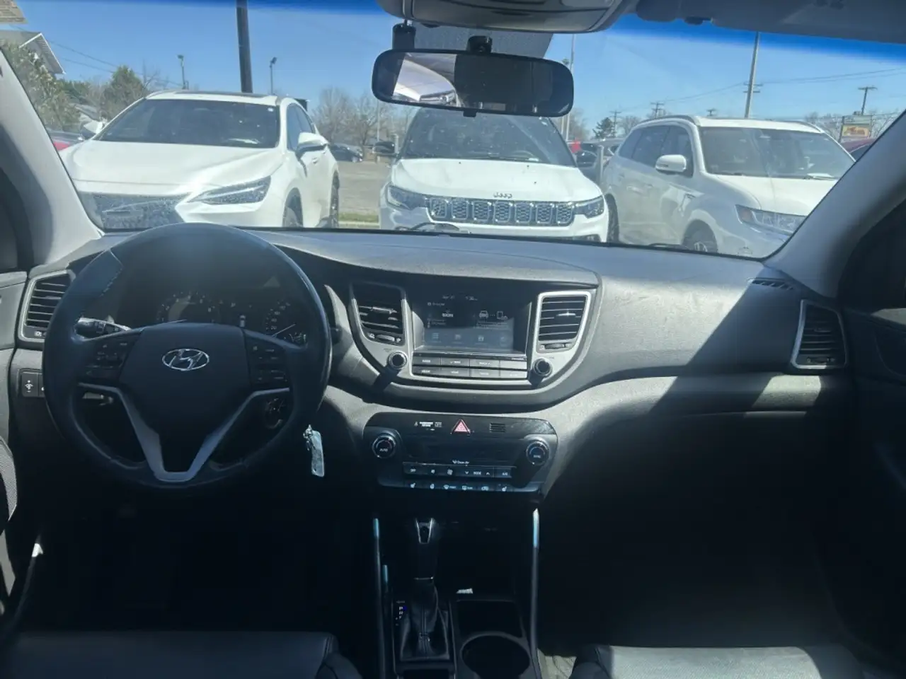 Hyundai TUCSON photo Hyundai TUCSON