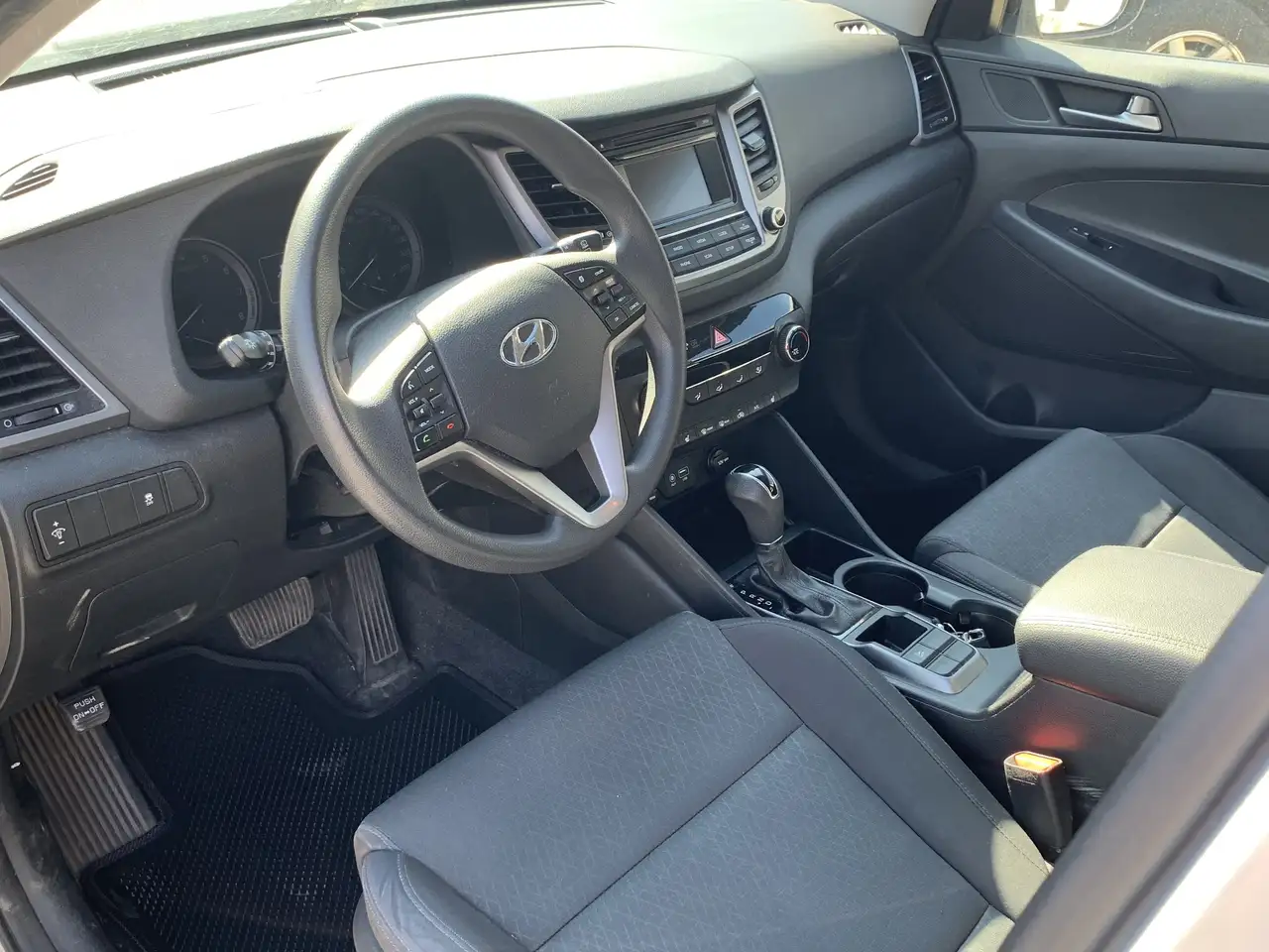 Hyundai TUCSON photo Hyundai TUCSON