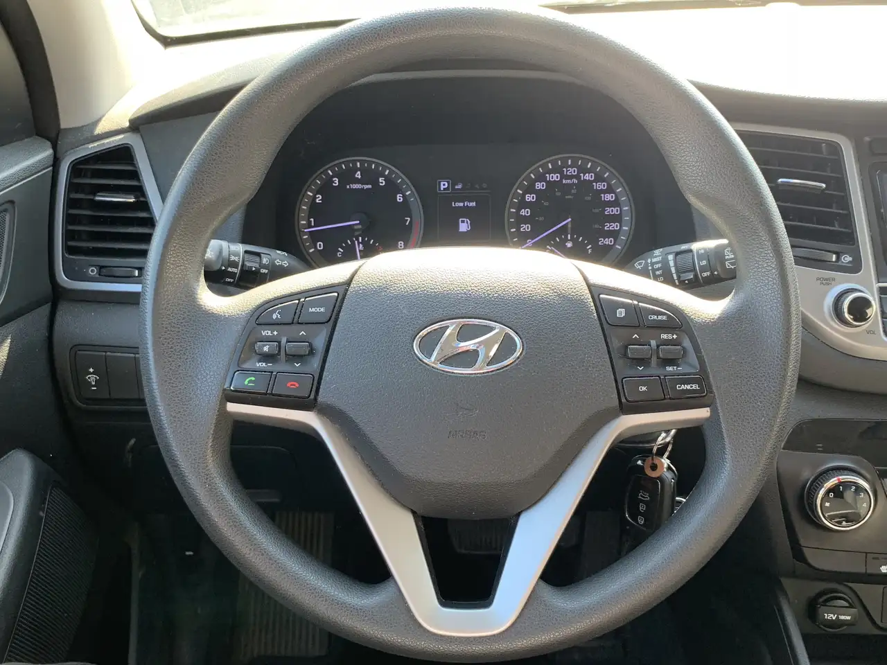 Hyundai TUCSON photo Hyundai TUCSON