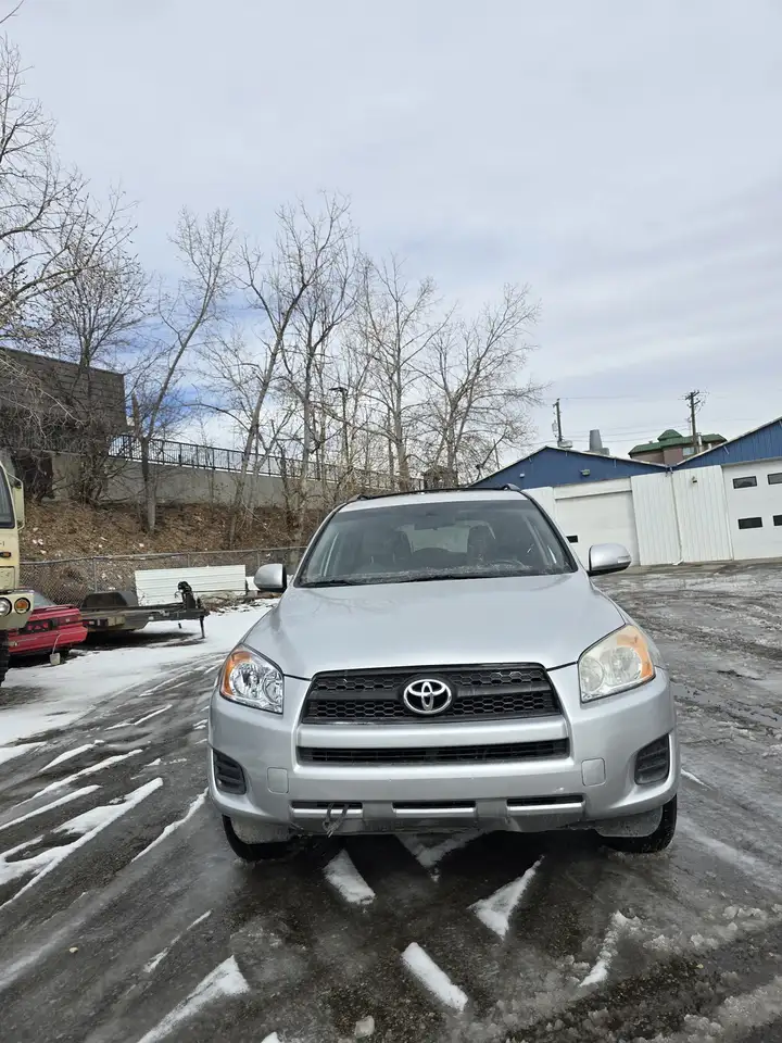 Toyota RAV 4 снимка Toyota RAV 4