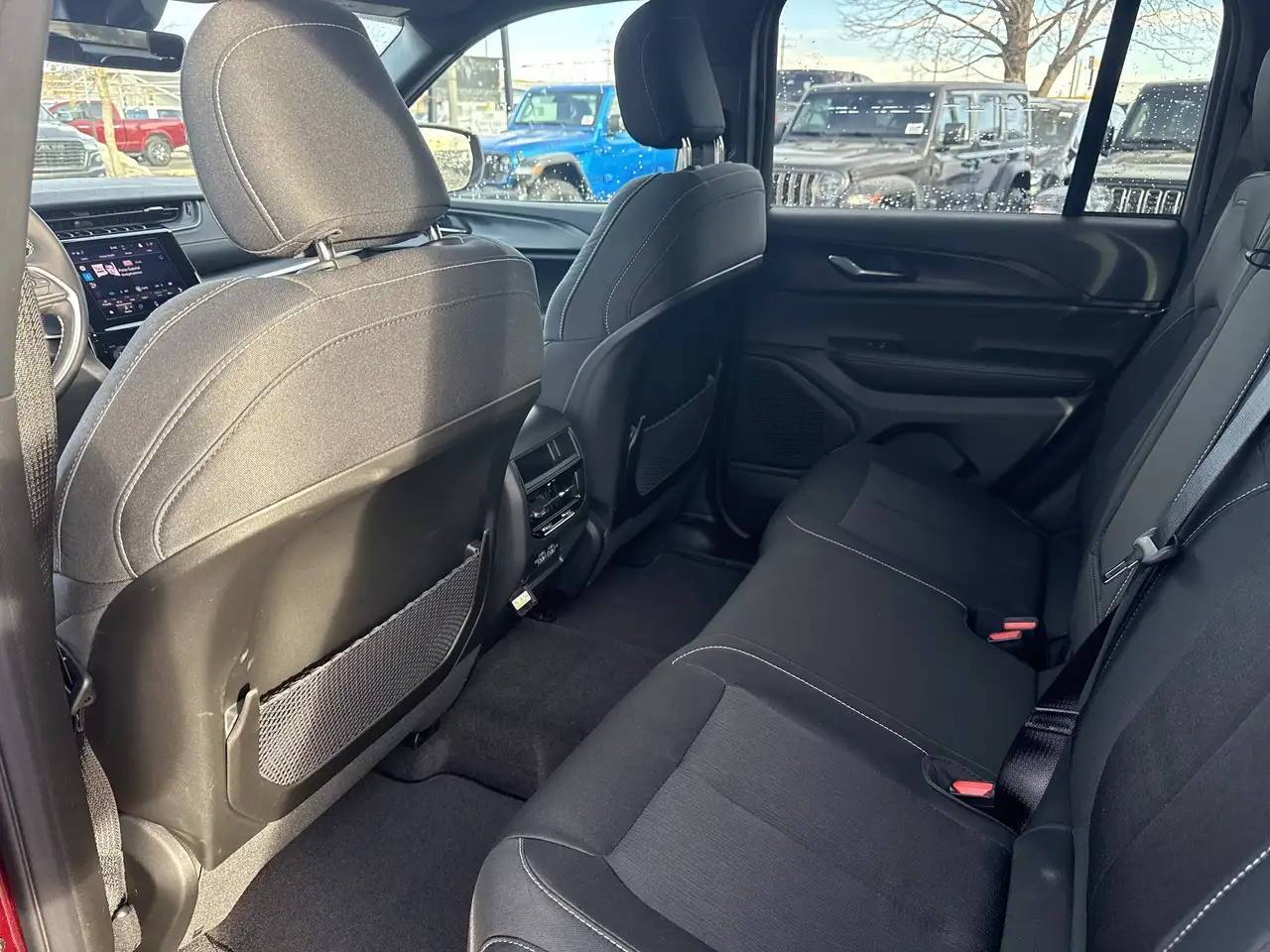 Jeep Grand Cherokee снимка Jeep Grand Cherokee