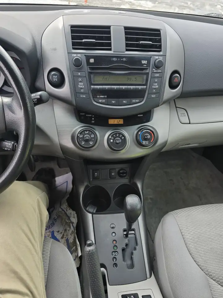 Toyota RAV 4 снимка Toyota RAV 4