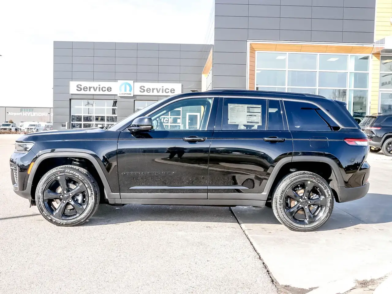 Jeep Grand Cherokee снимка Jeep Grand Cherokee