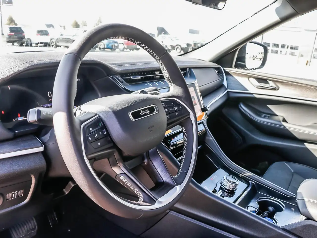 Jeep Grand Cherokee снимка Jeep Grand Cherokee