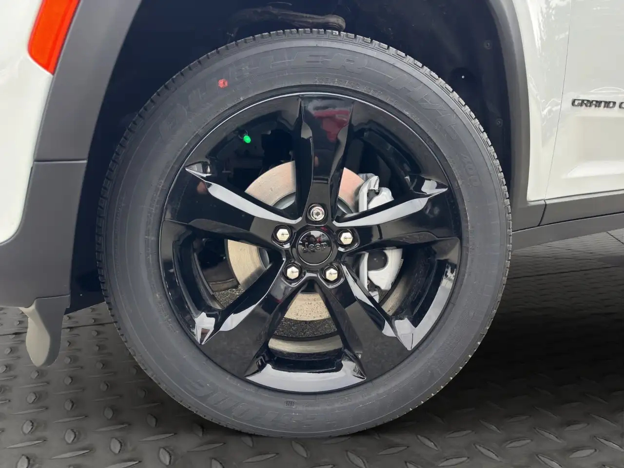 Jeep Grand Cherokee снимка Jeep Grand Cherokee
