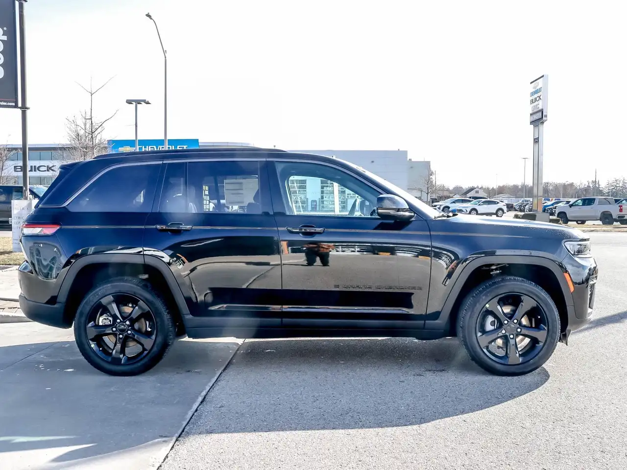 Jeep Grand Cherokee снимка Jeep Grand Cherokee