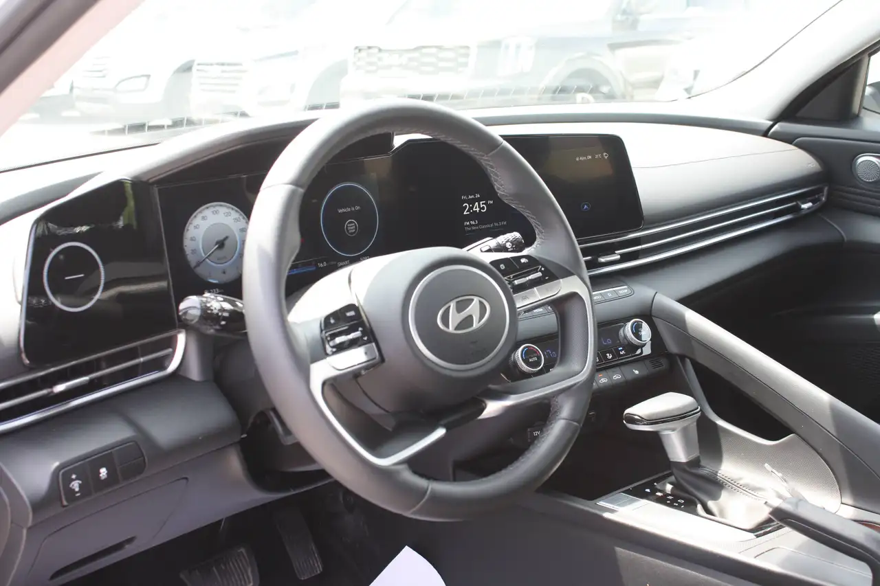 Hyundai ELANTRA снимка Hyundai ELANTRA