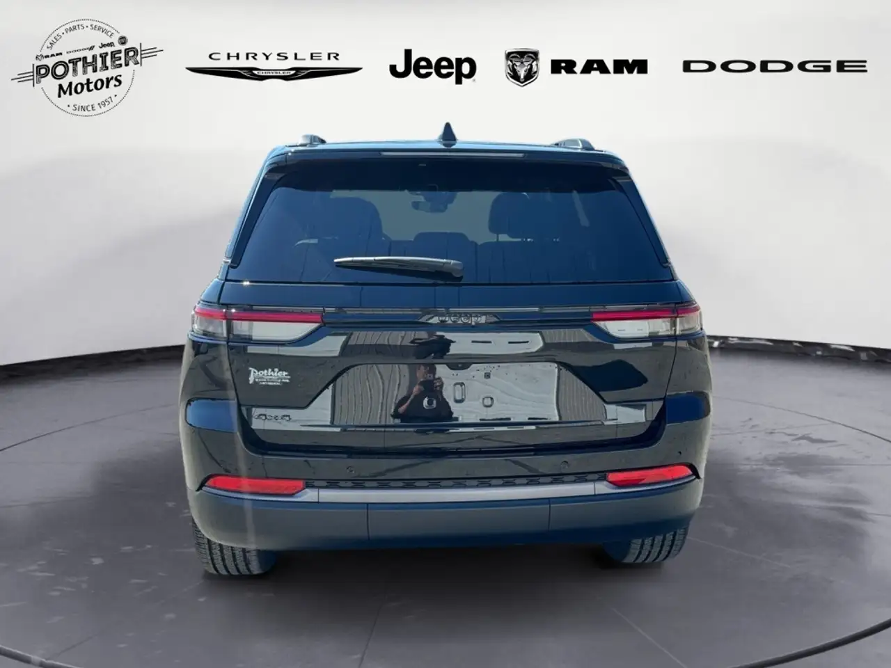 Jeep Grand Cherokee снимка Jeep Grand Cherokee