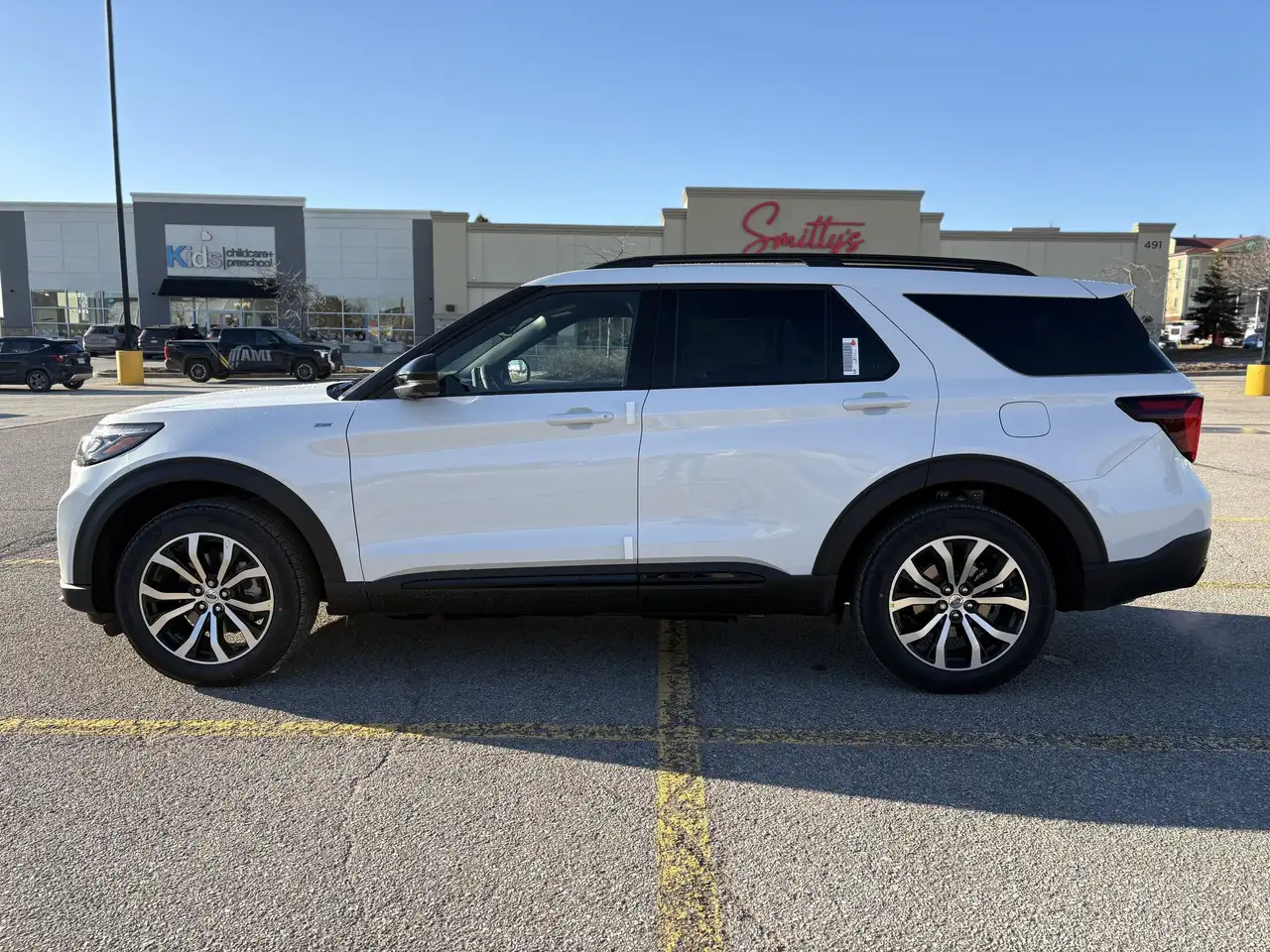 Ford Explorer снимка Ford Explorer