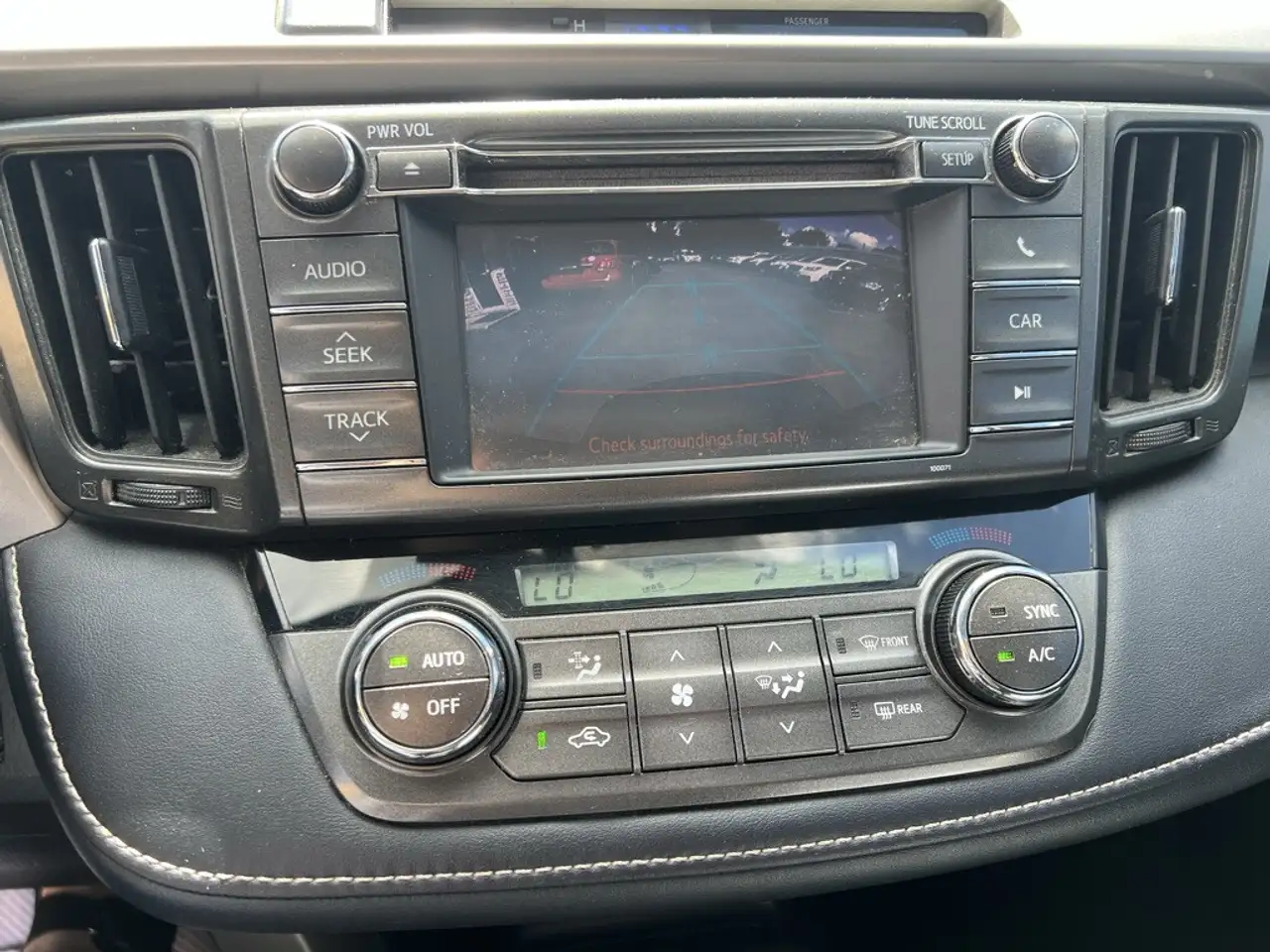 Toyota RAV 4 снимка Toyota RAV 4