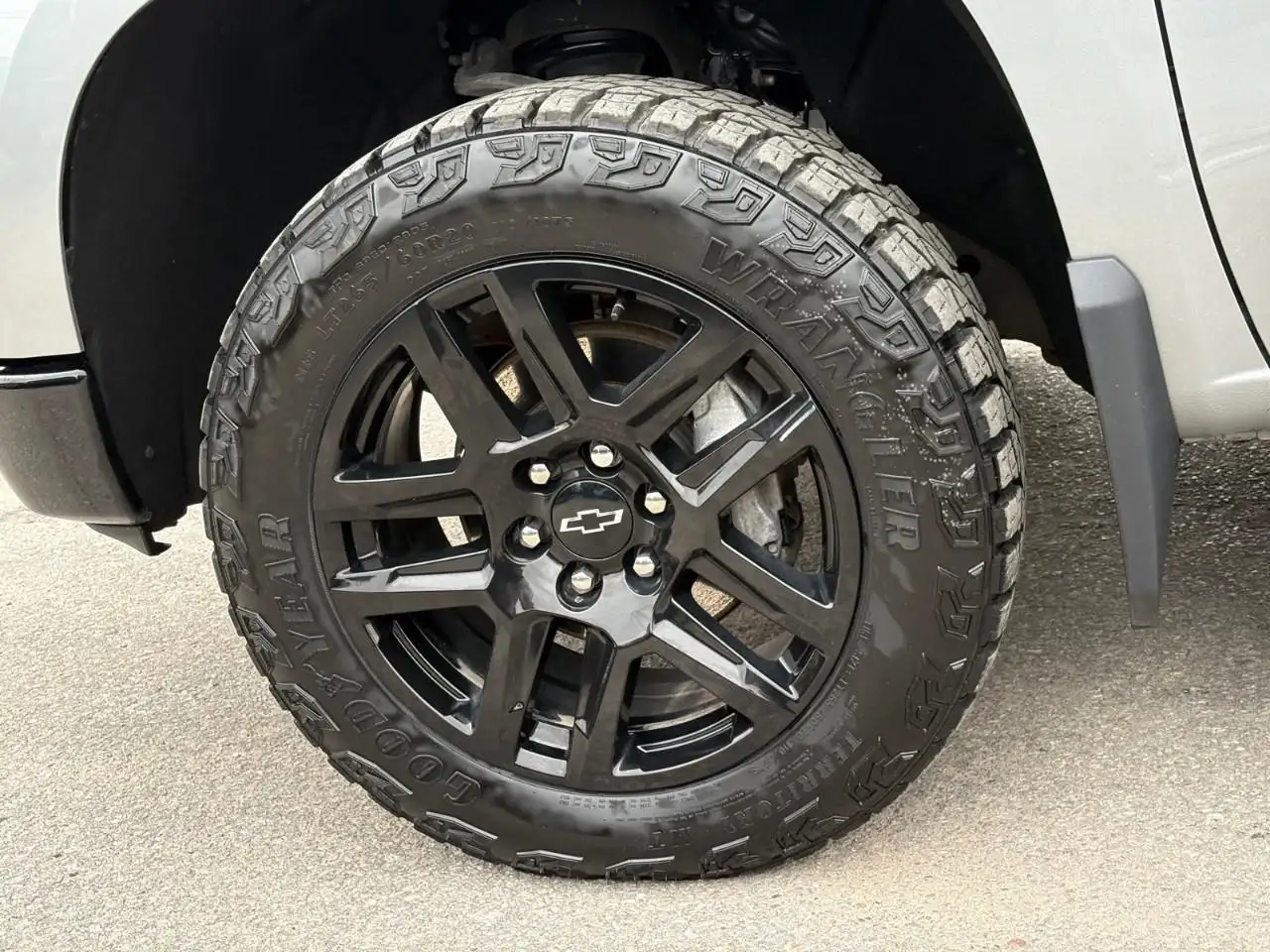 Chevrolet Silverado 1500 снимка Chevrolet Silverado 1500