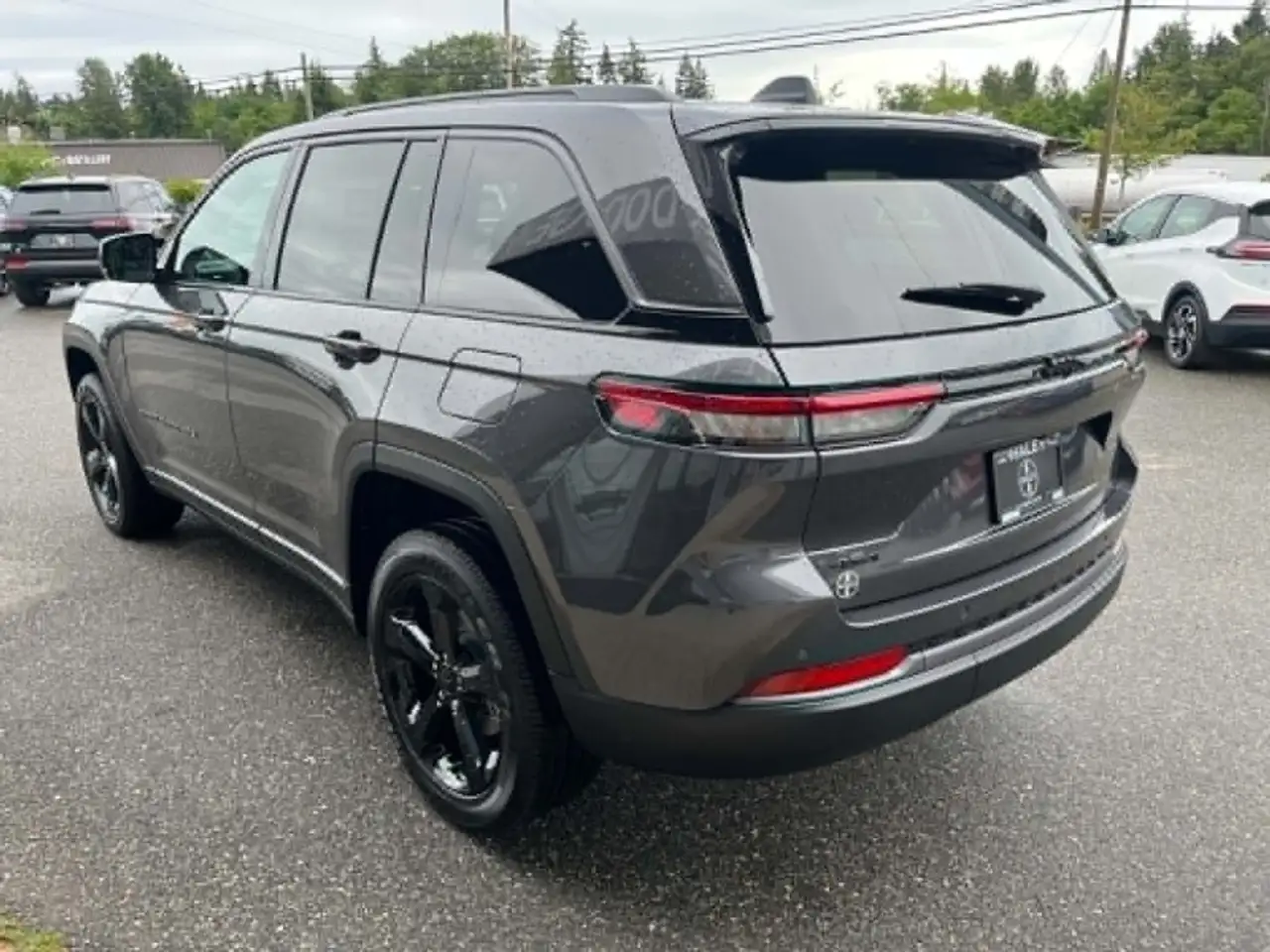 Jeep Grand Cherokee снимка Jeep Grand Cherokee