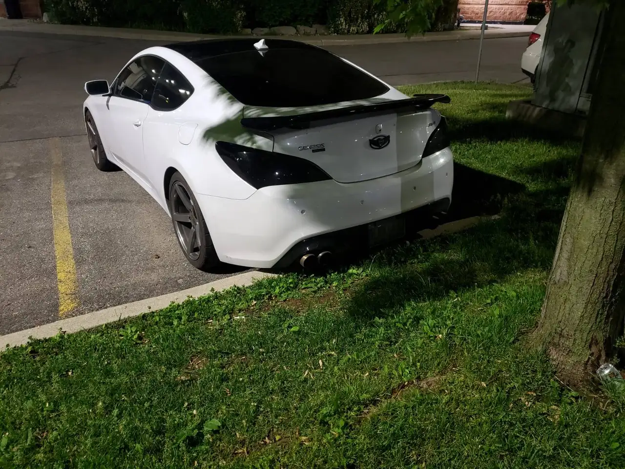 Hyundai Genesis Coupe photo Hyundai Genesis Coupe