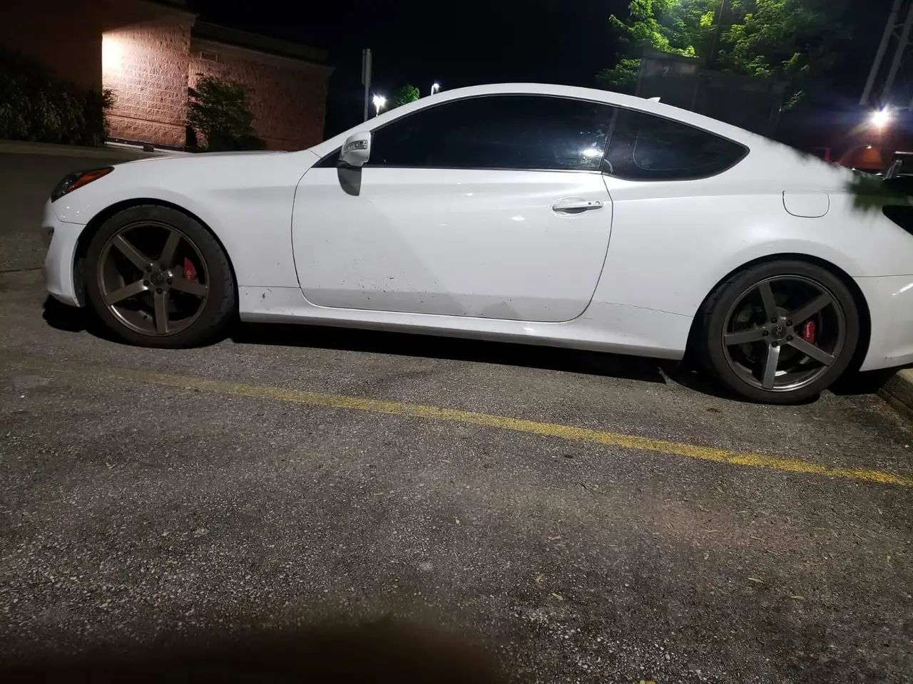Hyundai Genesis Coupe photo Hyundai Genesis Coupe