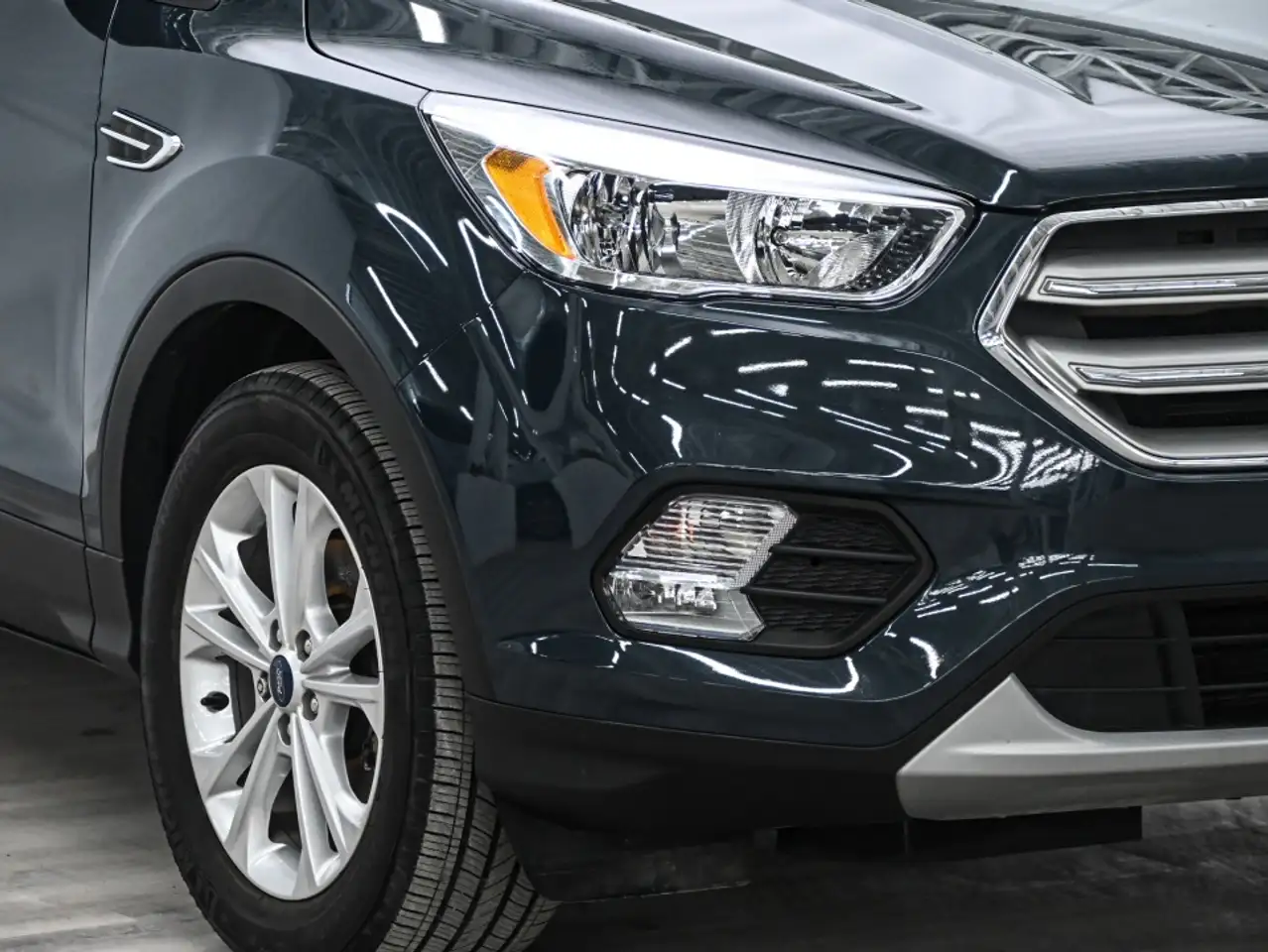 Ford Escape photo Ford Escape