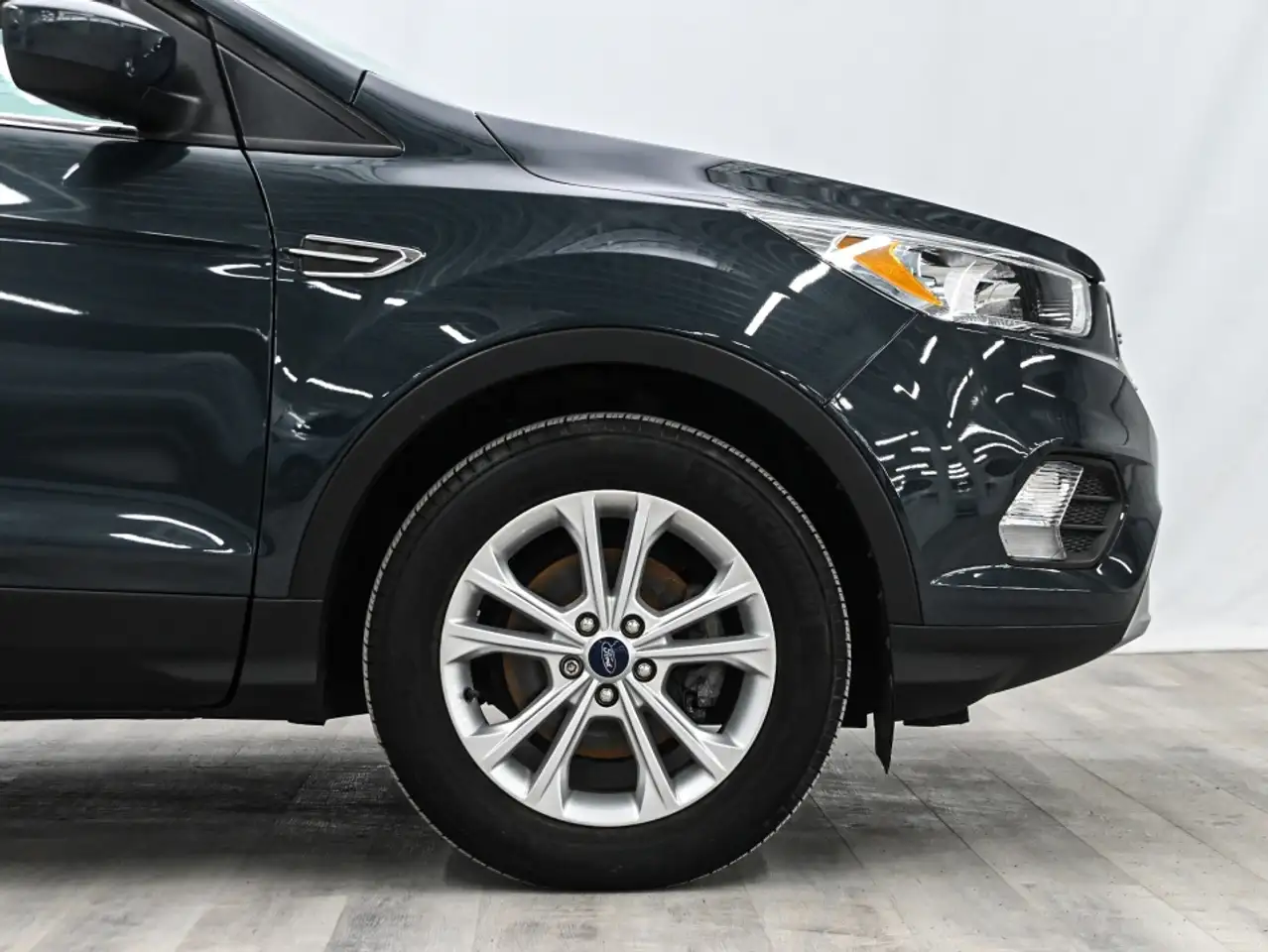 Ford Escape photo Ford Escape
